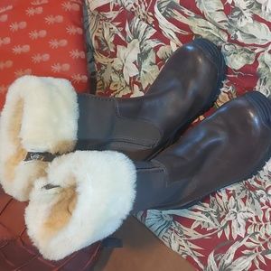 UGG Australia Gore-tex Womans Midcalf Boots
